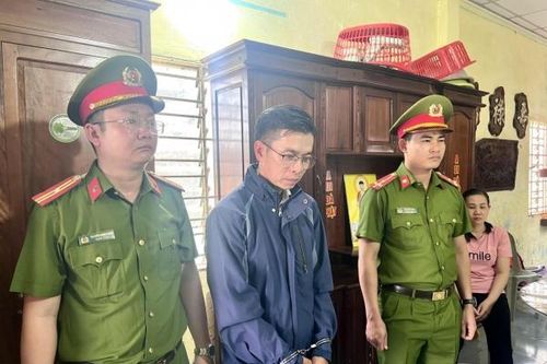 Thừa Thiên Huế: Khởi tố nhóm đối tượng về sản xuất, buôn bán hàng giả