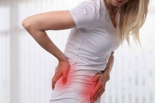 Bác sĩ trả lời: Mổ hở sỏi bàng quang to bằng nắm tay, ảnh hưởng ra sao với sức khỏe?