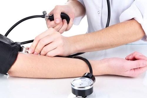 Bác sĩ trả lời: Bị liệt tay chân sau tai biến nhồi máu não có hồi phục được không?