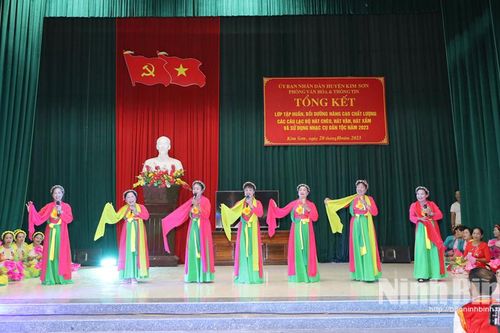 Gìn giữ nghệ thuật truyền thống từ sự 'thắp lửa' của những nghệ sỹ không chuyên