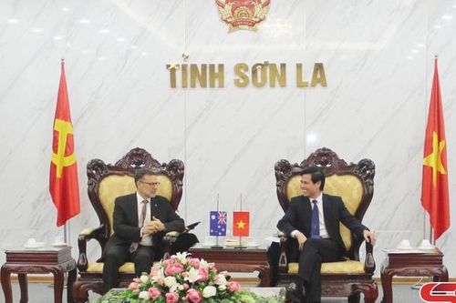 Đại sứ đặc mệnh toàn quyền Australia tại Việt Nam chào xã giao lãnh đạo tỉnh Sơn La