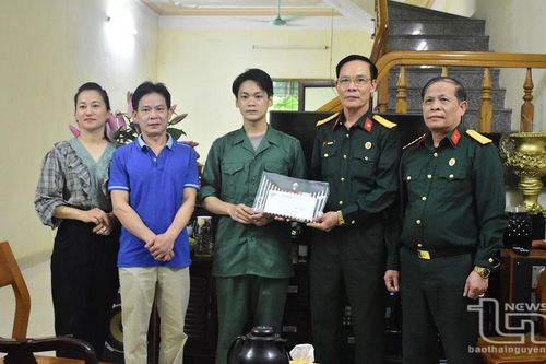Hội Cựu chiến binh tỉnh động viên tân binh chuẩn bị nhập ngũ