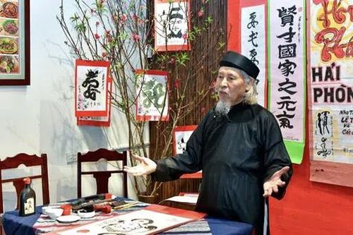 Cho chữ đầu Xuân - Lưu giữ nét đẹp văn hóa cùng Tạp chí Khoa học Phát triển Nông thôn Việt Nam