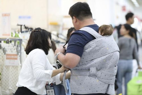 Xu hướng 'ông bố nội trợ' – báo động đối với thị trường lao động Hàn Quốc