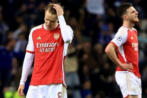 Arsenal gục ngã bởi siêu phẩm phút bù giờ của Porto
