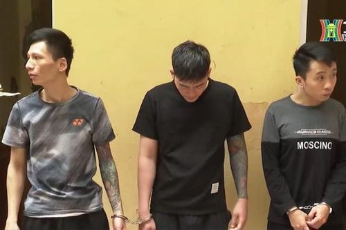Triệt phá ổ nhóm trang bị hung khí đi trộm xe máy