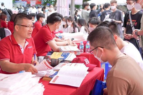 Đại học Bách khoa Hà Nội dự kiến tuyển 9.260 sinh viên trong năm 2024