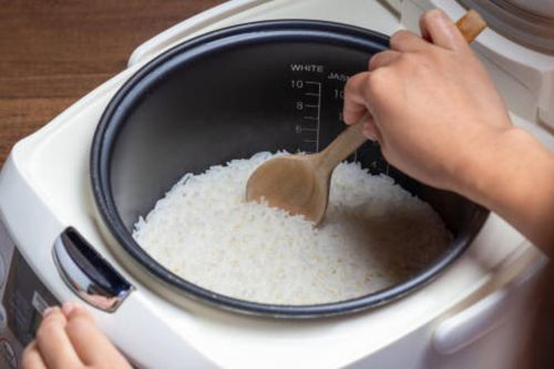 Sai lầm khi nấu ăn bằng nồi cơm điện