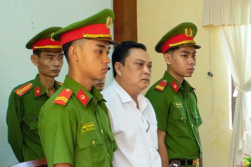 Bắt giam Giám đốc Văn phòng đăng ký đất đai Hậu Giang
