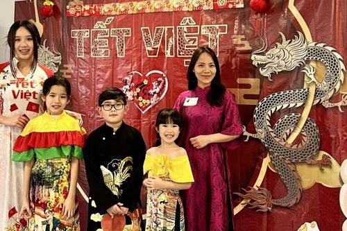 Học sinh Vương quốc Anh trải nghiệm Tết cổ truyền Việt Nam