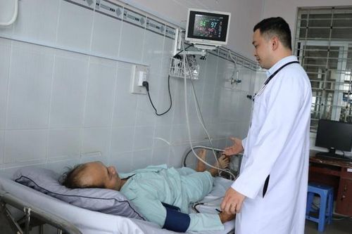 Người đàn ông 57 tuổi ngưng tim 90 phút may mắn được cứu sống, bác sĩ khuyên nên thường xuyên làm việc này để phòng bệnh