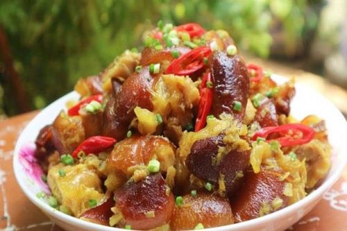 Thêm một loại củ nấu ăn ngon, giúp giảm đau xương khớp và viêm loét dạ dày hiệu quả, hiện đang rẻ và bán đầy ở chợ Việt