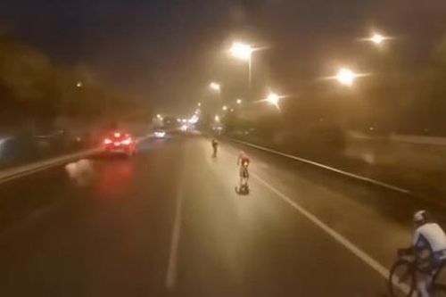 Tái diễn nhóm xe đạp lấn làn ôtô đường Võ Nguyên Giáp