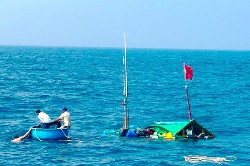 Tàu cá va chạm tàu hàng, 1 ngư dân chết và 2 người mất tích