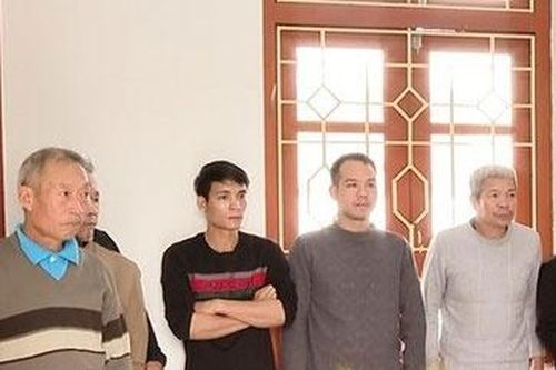 Mở sới bạc mùng 3 Tết, nhóm đối tượng bị bắt giữ