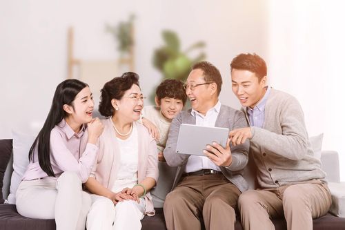 Chuyện của nhà đông người