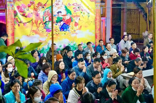 Hàng nghìn phật tử dự lễ cầu an tại chùa Phúc Khánh