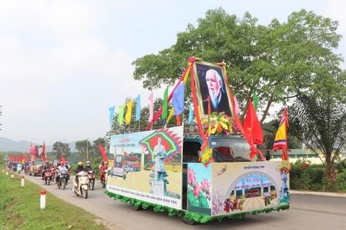 Hà Tĩnh: Sôi nổi Lễ hội Hải Thượng Lãn Ông Lê Hữu Trác