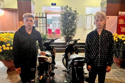 Lực lượng tuần tra 8394 Công an phường Xuân Hà mật phục bắt đối tượng trộm cắp 2 xe máy