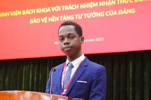 Cộng đồng mạng ngạc nhiên khi biết 'tên lính Pháp' trong 'Đào, phở và piano' lại là một sinh viên Bách khoa rất cừ