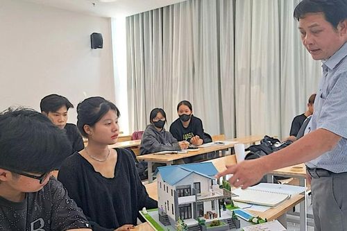 Hướng đến các ngành nghề trọng điểm thu hút nhân lực