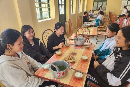 Nhiều trường nội trú Thanh Hóa vi phạm công tác tổ chức bữa ăn cho học sinh