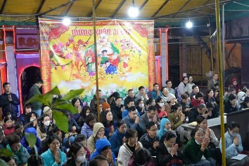 Hà Nội: Đông đảo người dân dự đại lễ cầu an trong di tích chùa Phúc Khánh