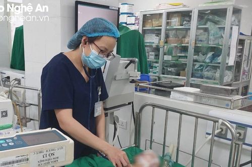Chữa bệnh bằng thuốc 'đẹn', nhiều trẻ nhập viện vì ngộ độc chì nặng