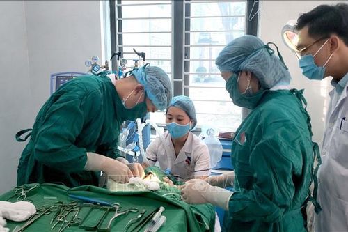 Khẳng định 'thương hiệu' nhờ phát triển kĩ thuật y tế chuyên sâu