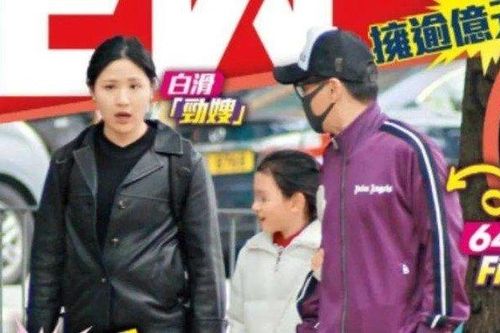 'Triển Chiêu' Hà Gia Kính xác nhận đã kết hôn