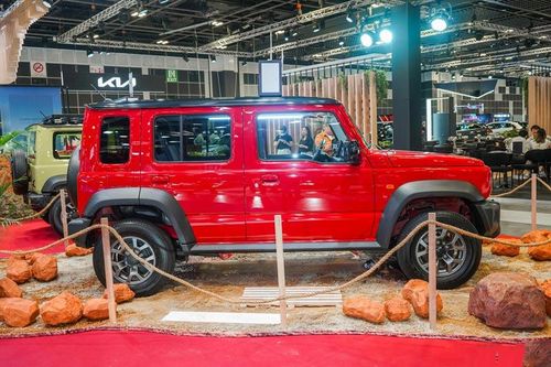 Suzuki Jimny 5 cửa 2024 ra mắt, giá từ 730 triệu đồng