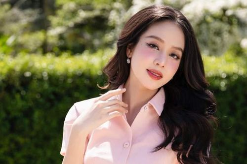 Hoa hậu Thanh Thủy tái xuất ngọt ngào