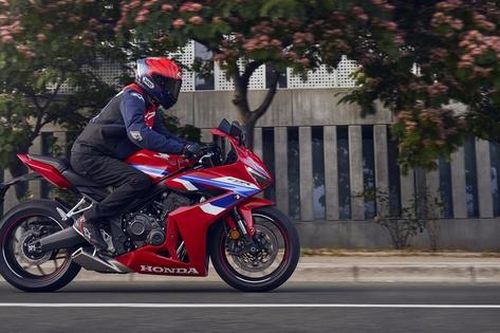 Những mẫu mô tô đáng mua nhất thế giới năm 2024