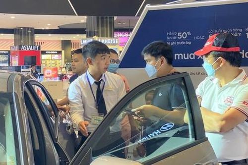 Người vay mua ô tô sẽ không bị ép mua bảo hiểm vật chất