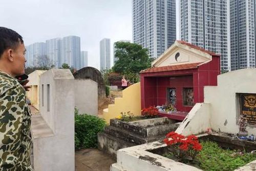 Hà Nội: Bất ngờ về nghi phạm phá hàng loạt bát hương các ngôi mộ ở Tây Mỗ