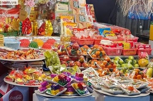 Rằm tháng Giêng: Chợ truyền thống hàng hóa dồi dào, nhiều mặt hàng chờ 'giải cứu'