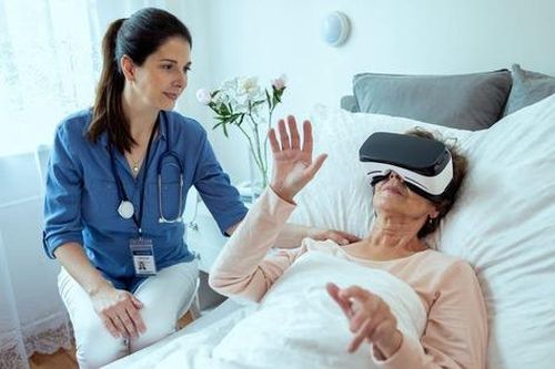 Đưa bệnh nhân ung thư giai đoạn cuối vào thế giới ảo VR, giúp họ thực hiện tâm nguyện lúc cuối đời