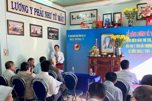 Gia Lai: Dâng hương tưởng niệm 233 năm ngày mất của Đại y tôn Hải Thượng Lãn Ông Lê Hữu Trác