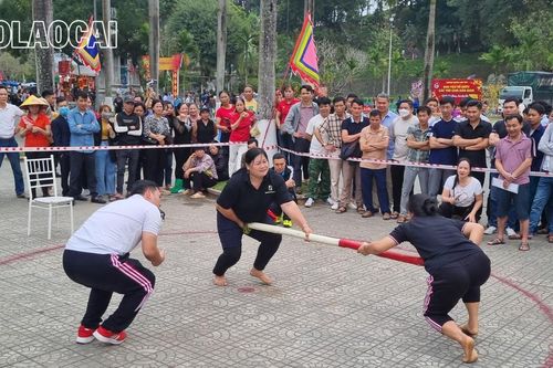 Lễ hội đền Thượng: Sôi động các bộ môn thể thao dân tộc