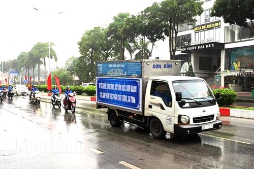 Tuyên truyền lưu động bảo đảm an toàn thực phẩm mùa lễ hội Xuân năm 2024