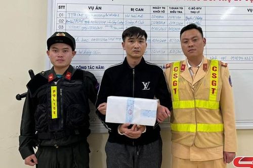 Bắt giữ hai đối tượng mua bán trái phép chất ma túy
