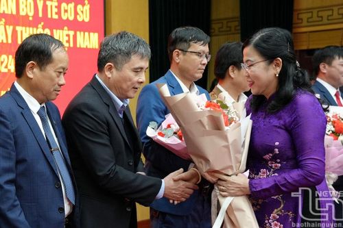 Đồng chí Bí thư Tỉnh ủy gặp mặt đại biểu các cơ sở y tế