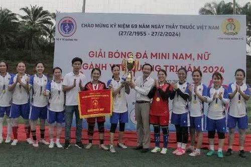 Sôi động giải bóng đá mini nam, nữ ngành Y tế tỉnh Quảng Trị năm 2024
