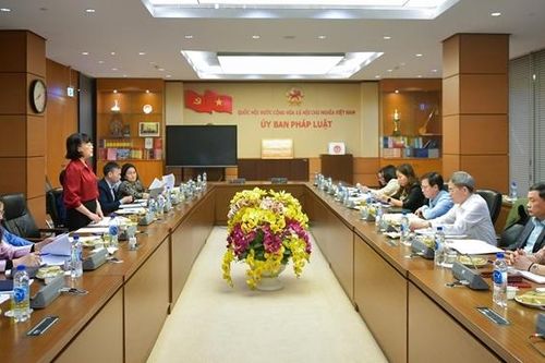Thường trực Ủy ban Pháp luật làm việc với Bộ Tư pháp về dự án Luật Công chứng (sửa đổi)