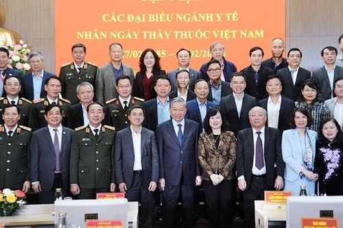 Bộ Công an gặp mặt đại biểu ngành Y tế nhân Ngày Thầy thuốc Việt Nam