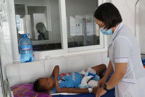 Sơ cứu khi trẻ bị bỏng nhiệt và chăm sóc vết thương đúng cách