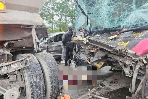Nghệ An: Tai nạn liên hoàn trên QL1A, 2 người thương vong