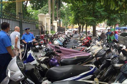 Xử phạt hơn 470 triệu đồng các điểm trông giữ xe vi phạm