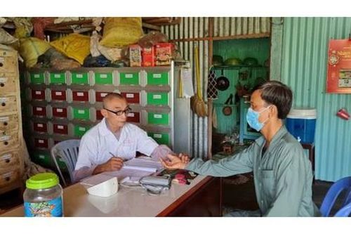 Tấm lòng thiện nguyện của một lương y