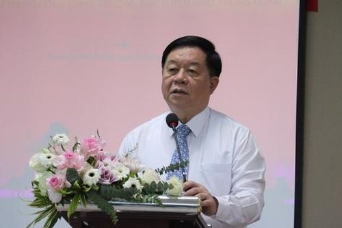 Trưởng Ban Tuyên giáo Trung ương: Nhân viên y tế không chỉ cần giỏi về chuyên môn mà còn cần bản lĩnh chính trị vững vàng và y đức